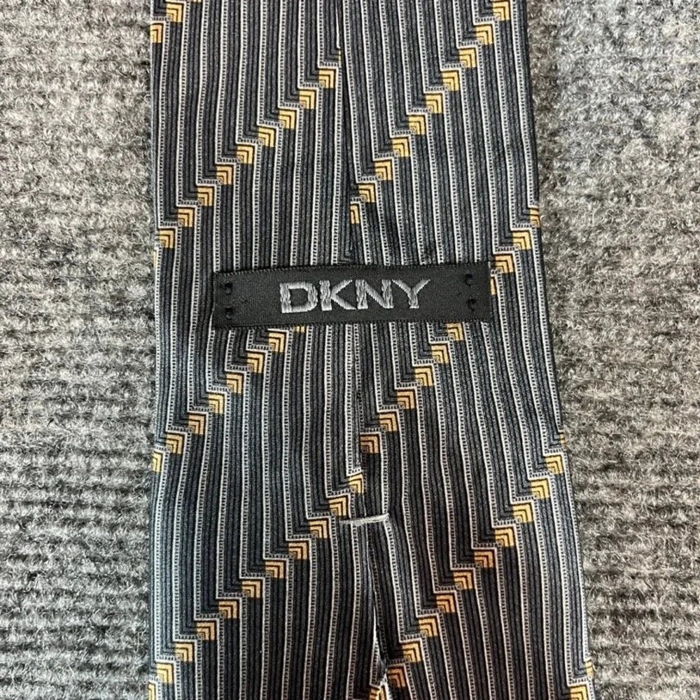 Dkny mens silk